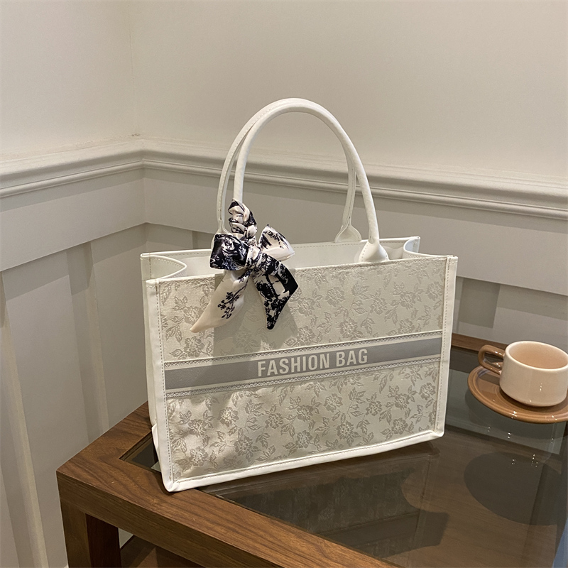 Luxury Bags Shopping - Tas Tote Wanita Mewah Elegan Motif