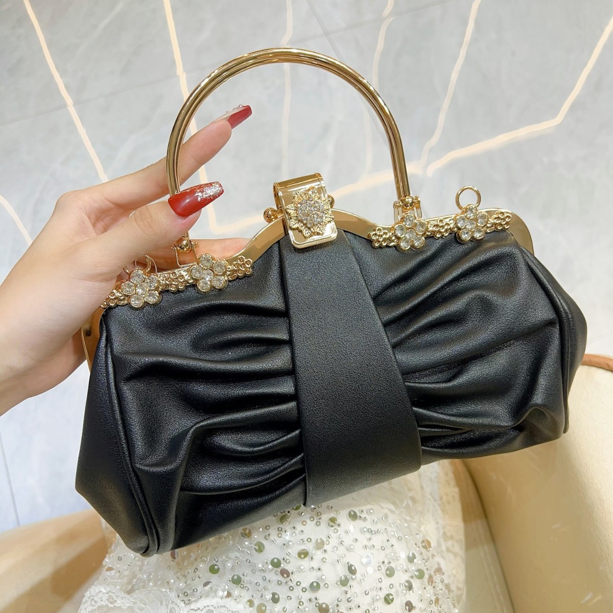 Luxury Bags Trend 2025 - Tas Clutch Wanita Mewah High-end Pesta