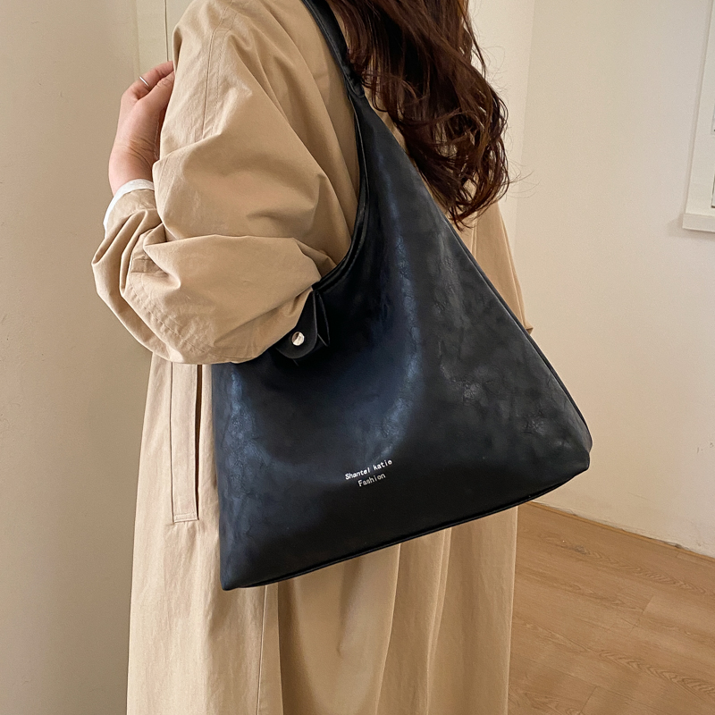 Luxury Bags Quiet - Tas Hobo Kulit Imitasi Wanita Estetika