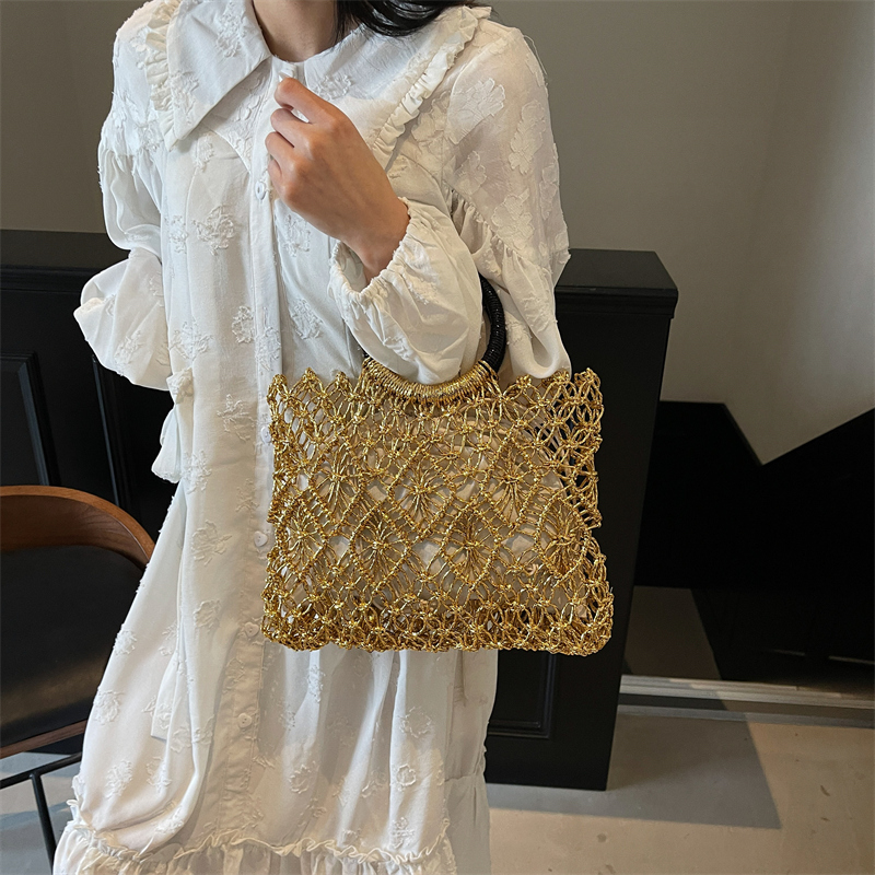 MOODS Tas Tangan Pegangan Bula - Luxury Bags Consignment ulasan dan harga