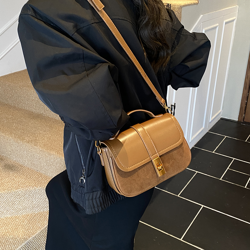 Tas Selempang Mini Persegi Ber - Luxury Bags Consignment ulasan dan harga
