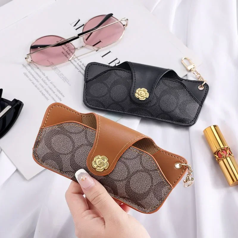 Kantong Kacamata Kulit Cetak V - Luxury Bags Consignment ulasan dan harga