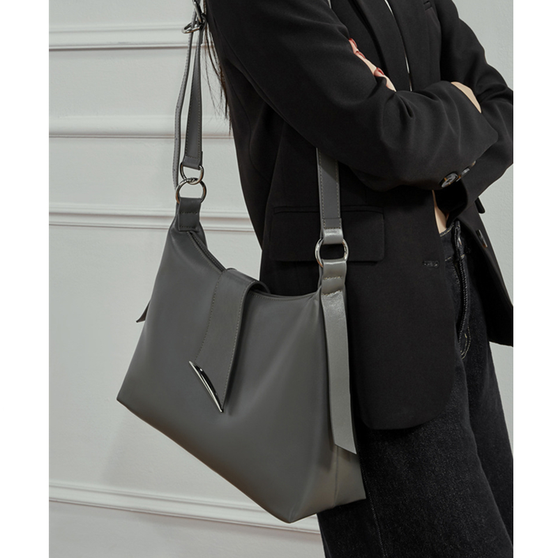 Tas Selempang Hobo Besar Kulit - Luxury Bags 2026 ulasan dan harga
