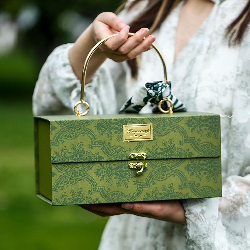 Kotak Hadiah Logam Berwarna-wa - Luxury Bags List ulasan dan harga