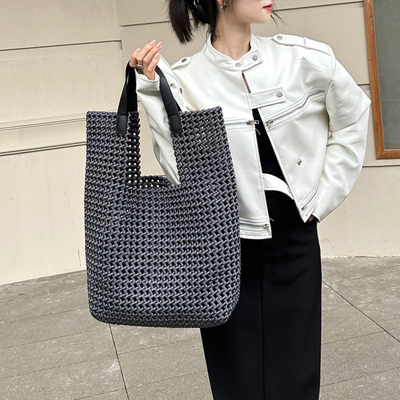 Tas Tote Mewah Berongga Anyama - Luxury Bags Trend 2025 ulasan dan harga